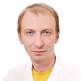 Врач Волков Денис Альбертович